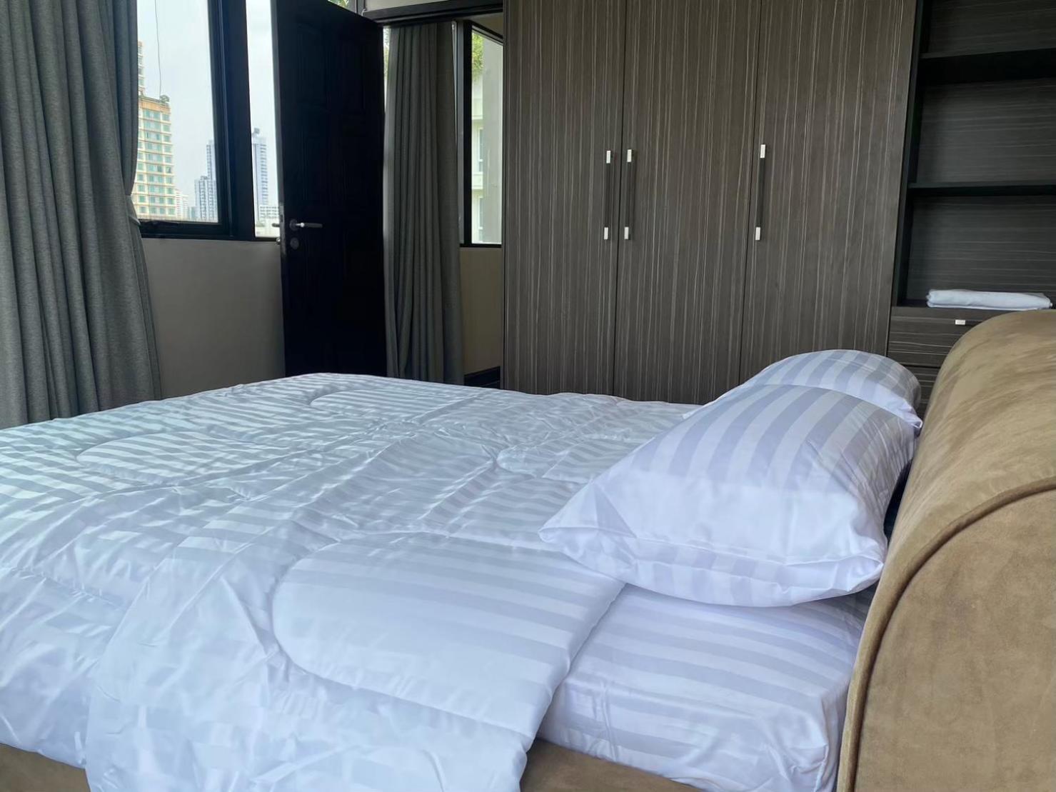 W8 Condo, Top Floor Luxe 3 Bedroom Penthouse, Hip Central Bangkok Area, 5 Mins From Thonglo Bts Station Бангкок Екстер'єр фото