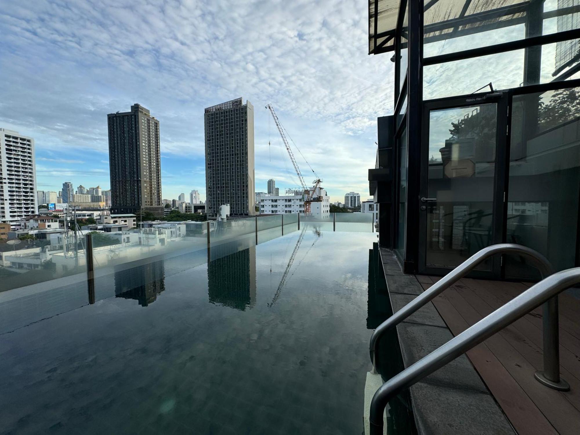 W8 Condo, Top Floor Luxe 3 Bedroom Penthouse, Hip Central Bangkok Area, 5 Mins From Thonglo Bts Station Бангкок Екстер'єр фото